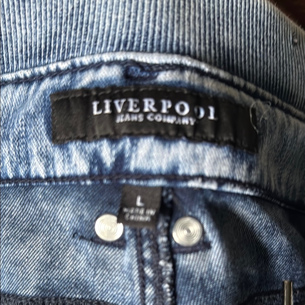 Liverpool Jeans Company Crop Relaxed Jeans. High stretch. - Picture 5 of 5